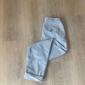 H&M women’s Twill blue and white stripped cuffed pants, ankle length  Size 8